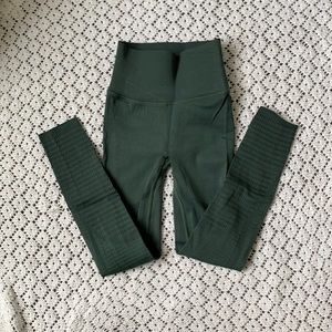 Women’s workout leggings